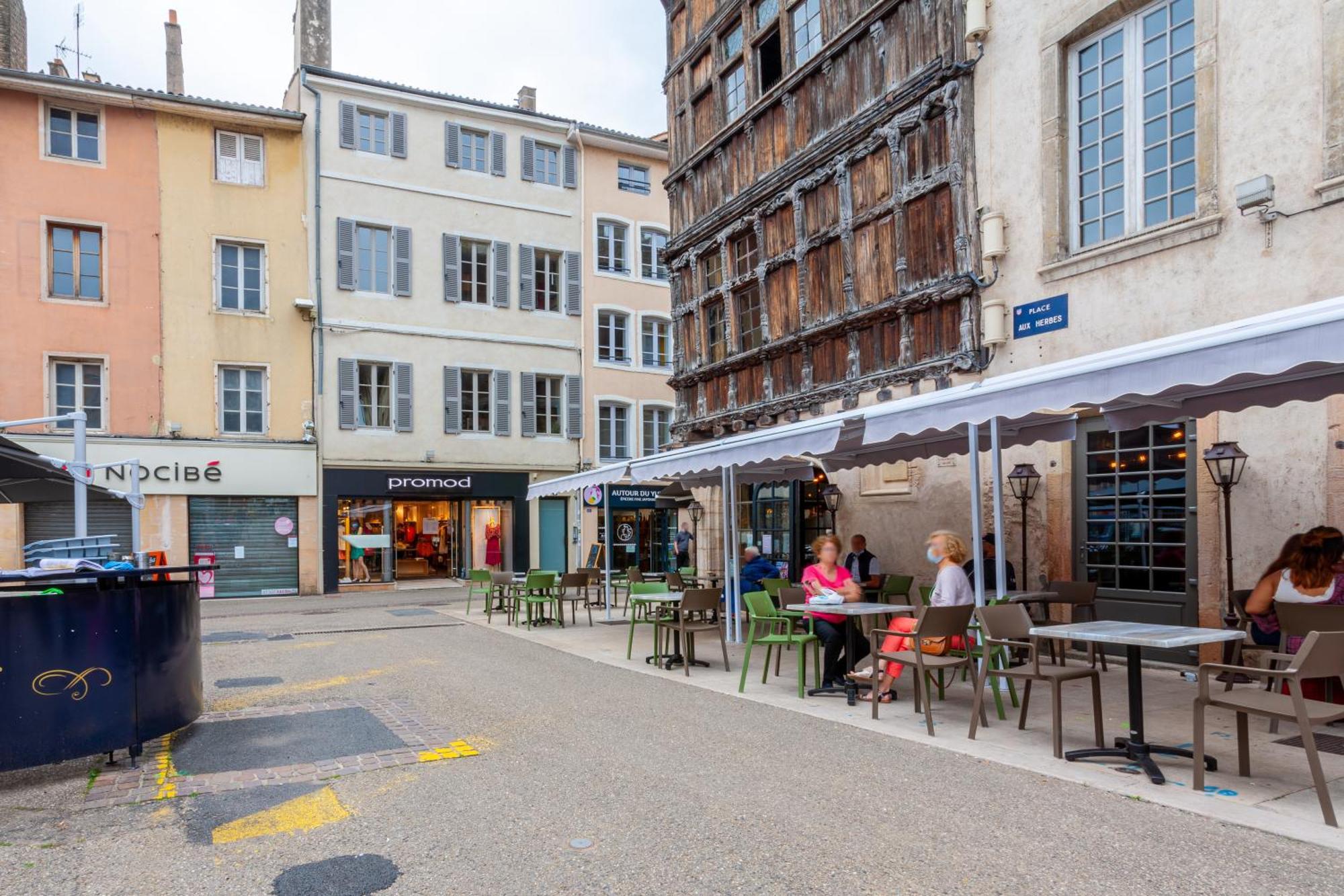 Superbe Appartement Duplex Centre Ville De Macon Bagian luar foto